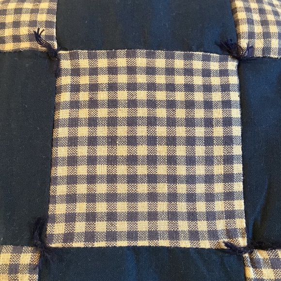 Checkered Table Runner - Picture 6 of 8